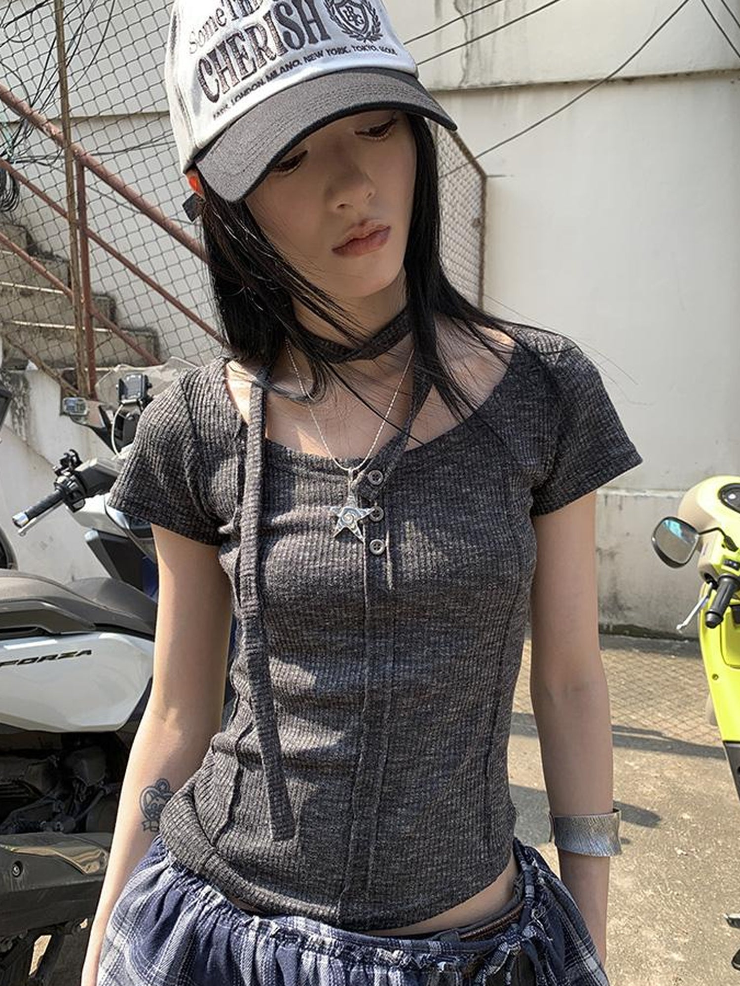 Updateang project Vintage Textured Ribbed Crew Neck Button Detail Tee With Scarf