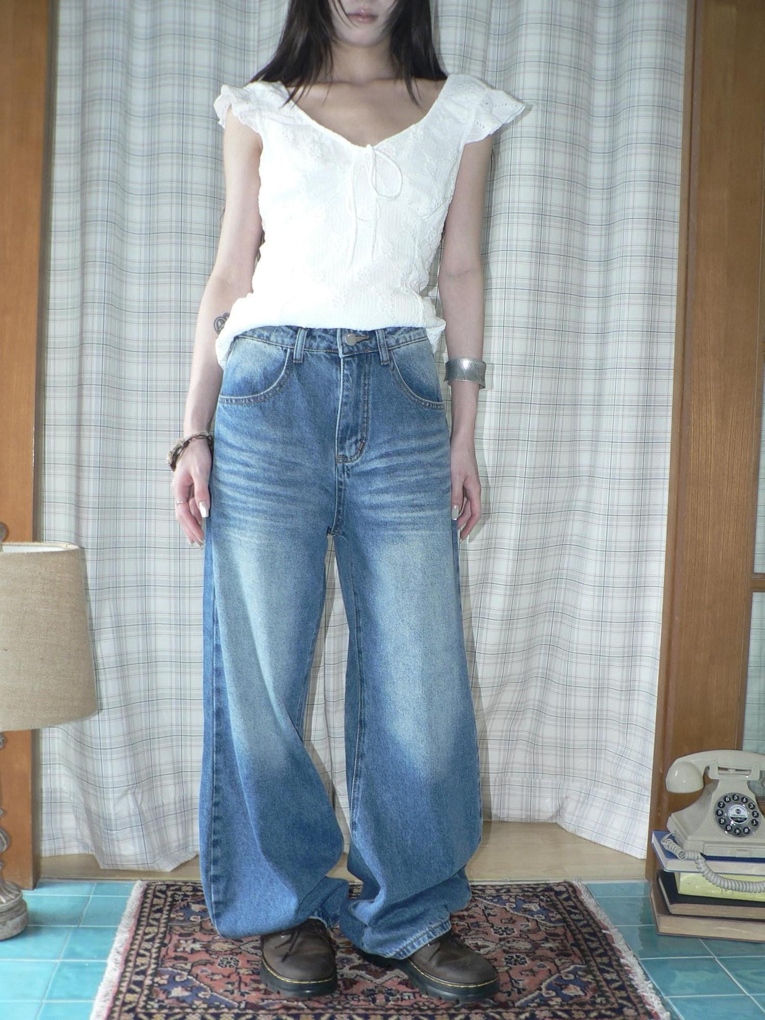 ang project Vintage Wash Whisker Distressed Straight Zip Fly Women&