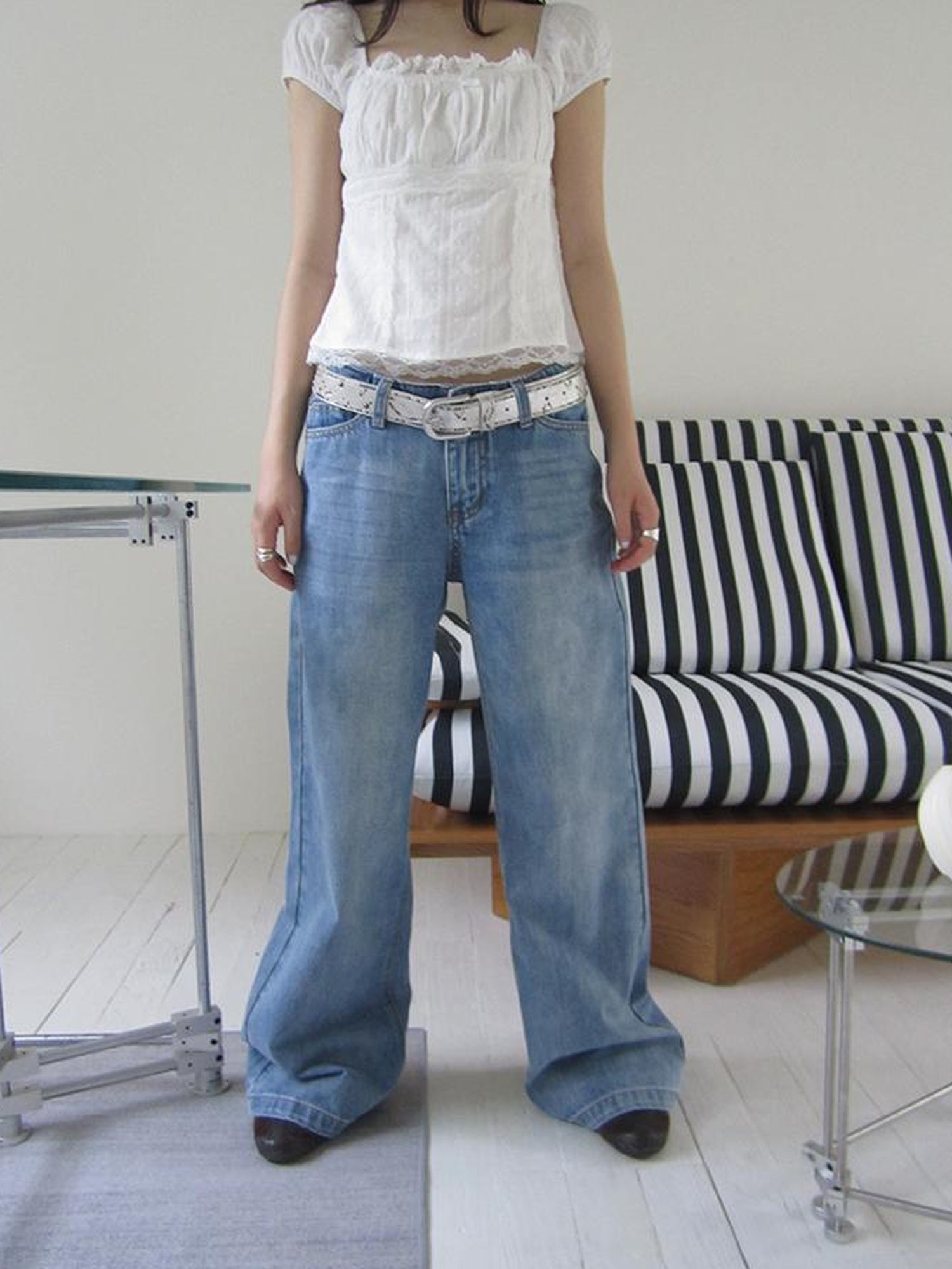 ang project Vintage Washed Low Cut Wide Leg Jeans