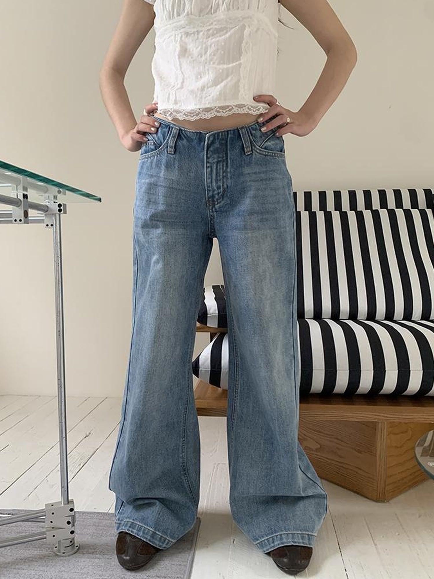 ang project Vintage Washed Low Cut Wide Leg Jeans