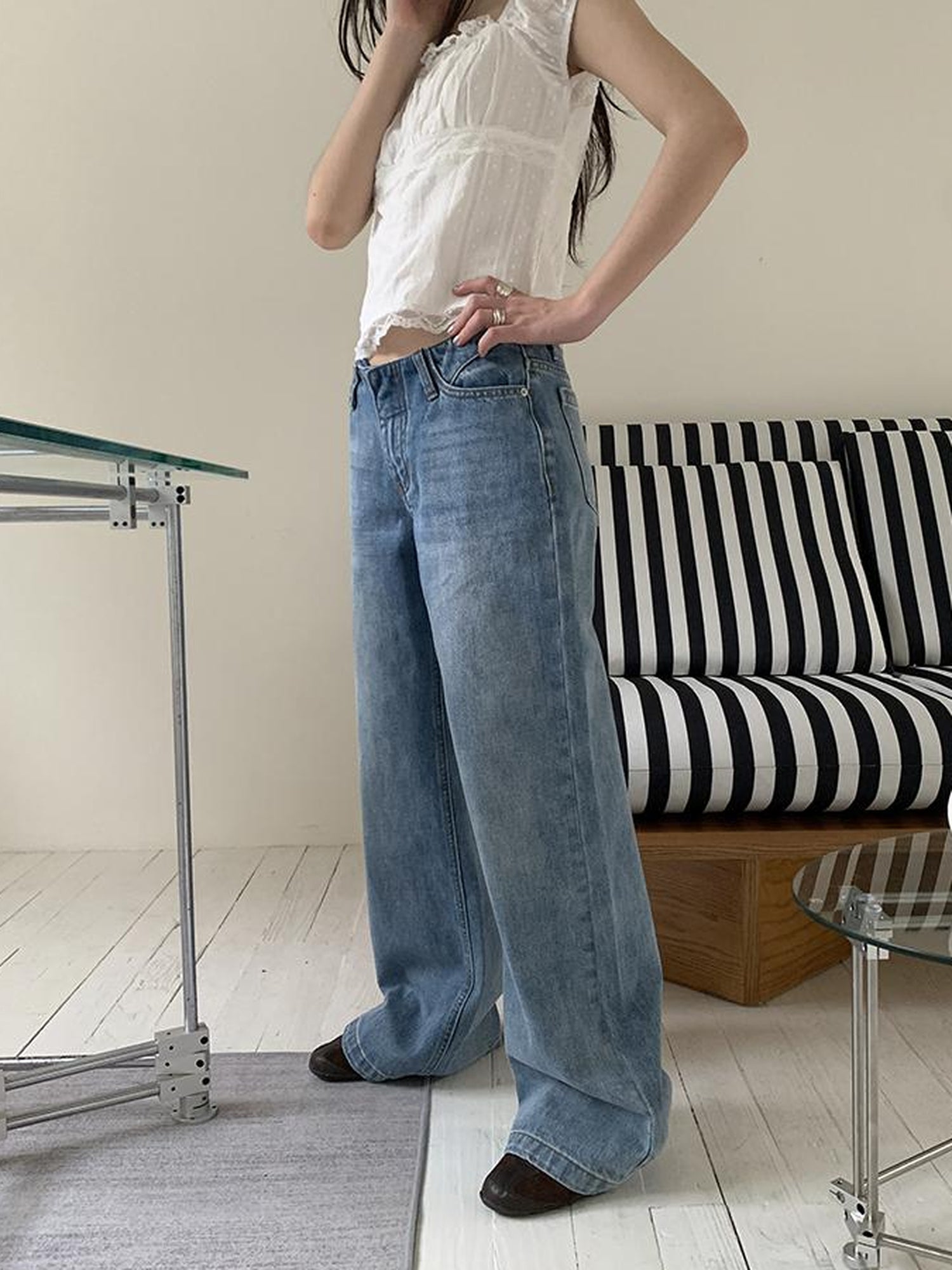 ang project Vintage Washed Low Cut Wide Leg Jeans