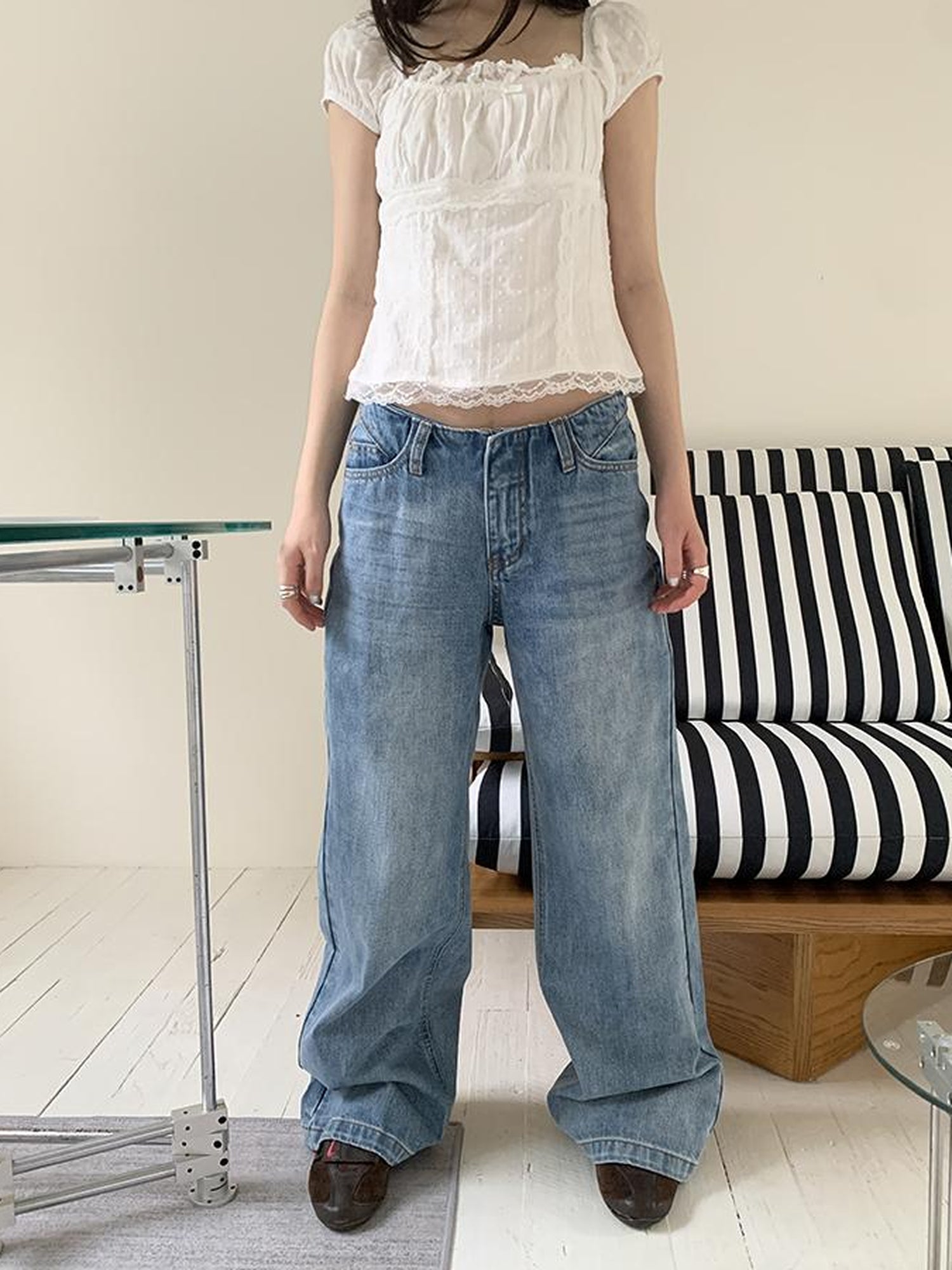 ang project Vintage Washed Low Cut Wide Leg Jeans