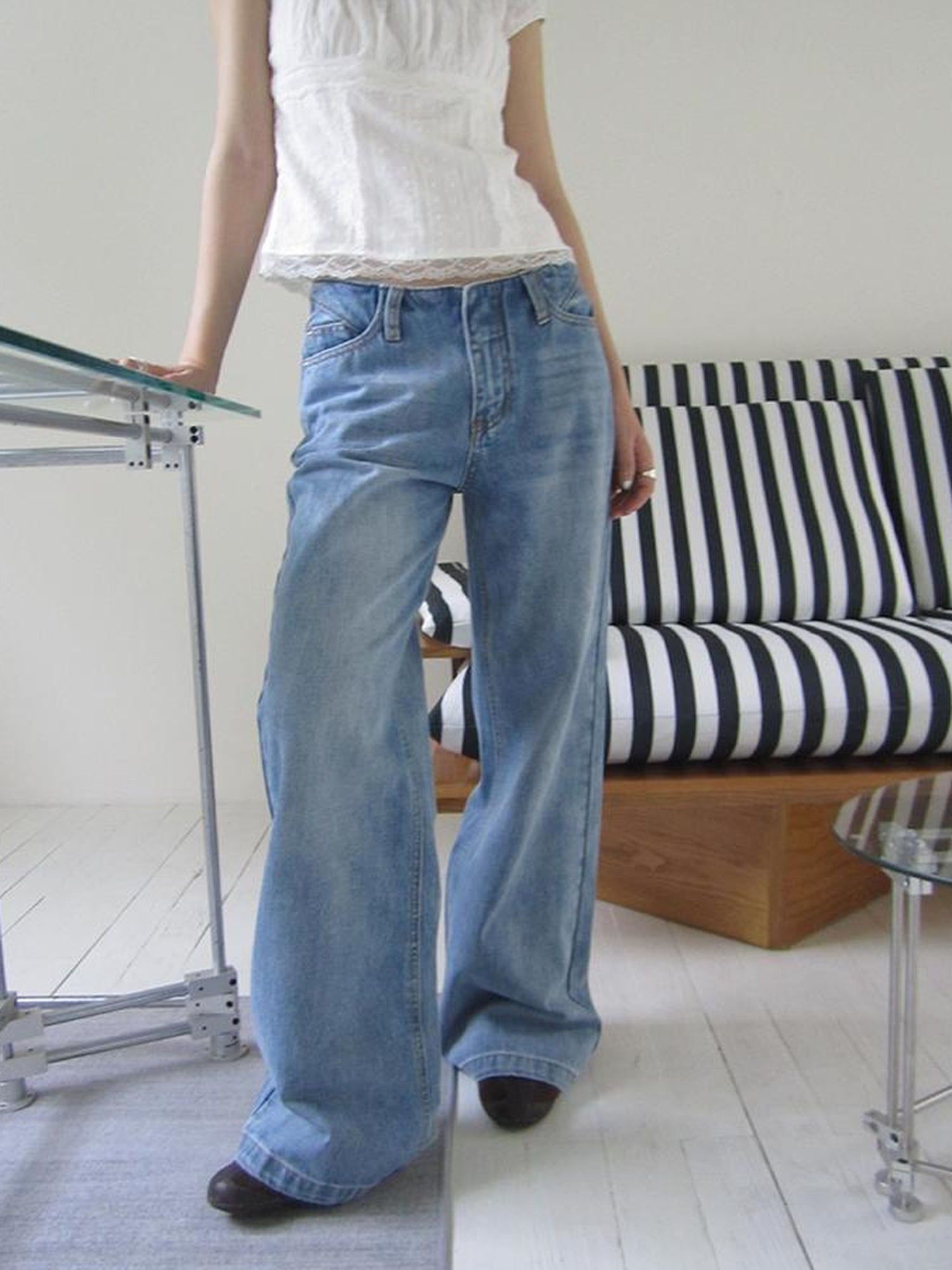 ang project Vintage Washed Low Cut Wide Leg Jeans