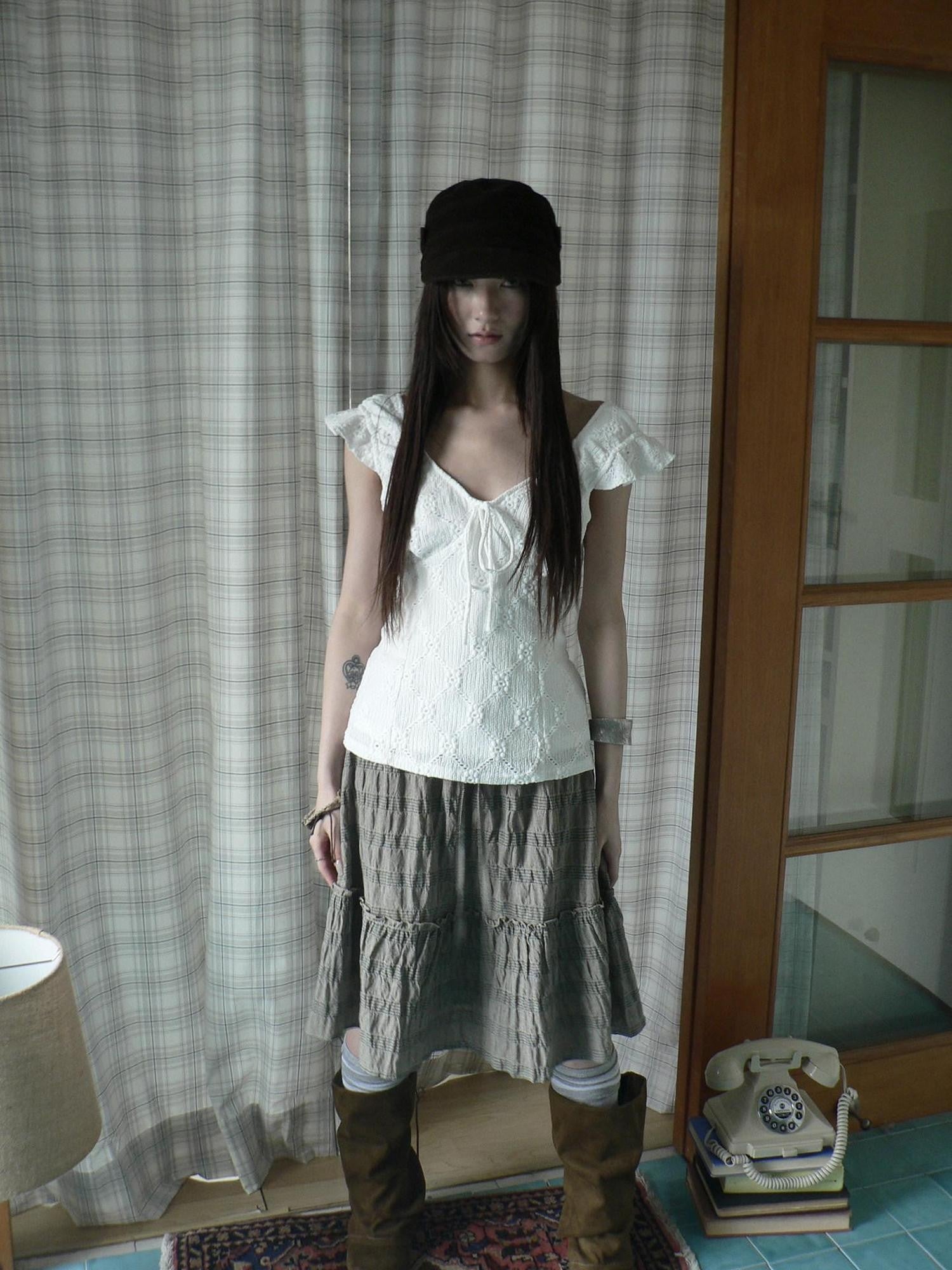 ang project White Cutout Embroidery V-neck Tie Slim Flutter Sleeves Women&