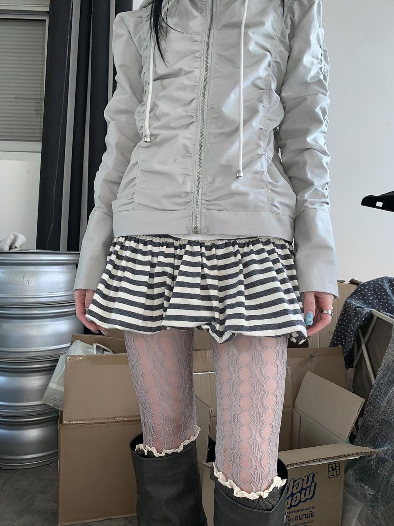 ang project White Gray Striped Low Waist Fluffy Pleated Mini Skirt
