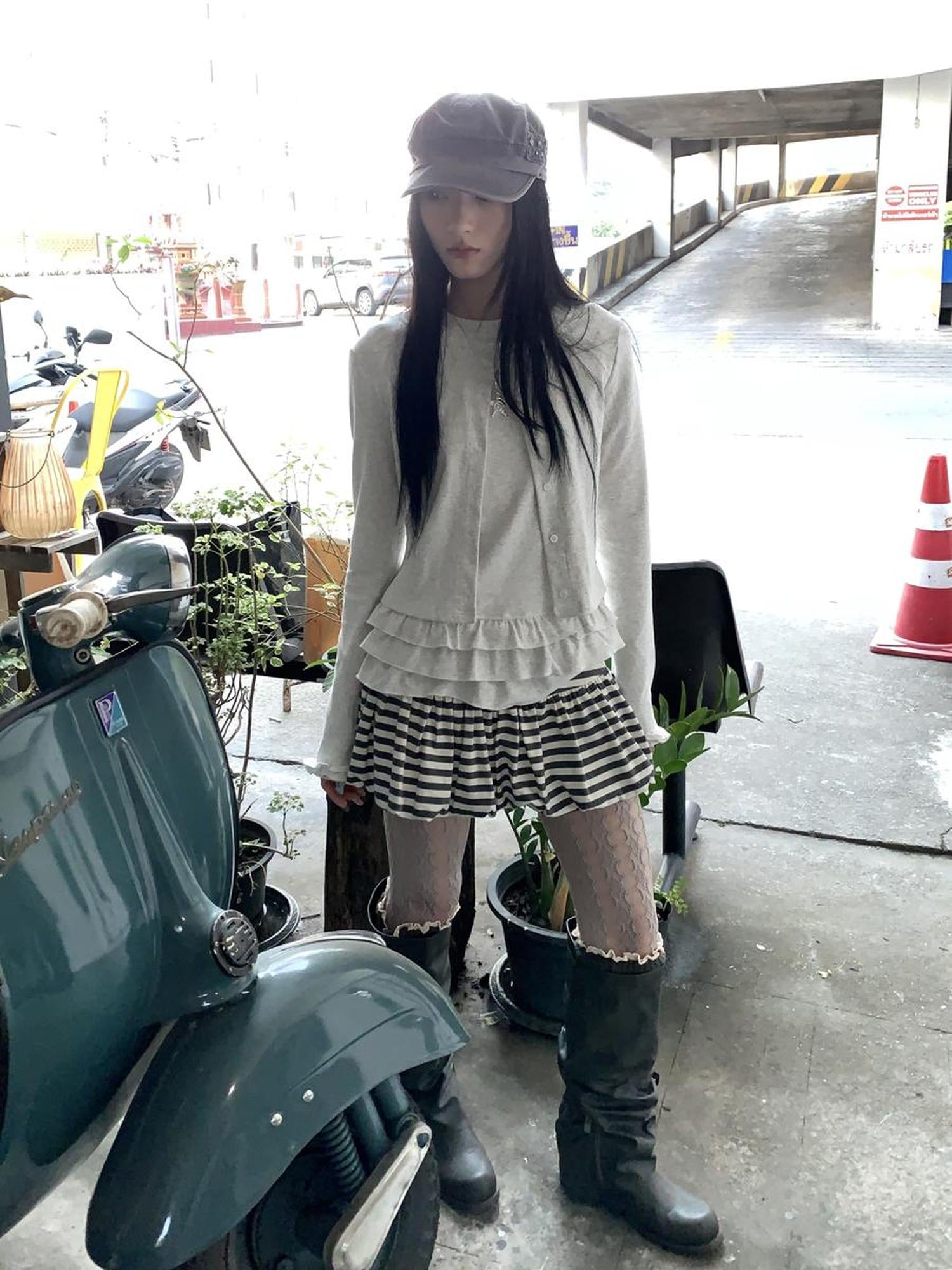 ang project White Gray Striped Low Waist Fluffy Pleated Mini Skirt