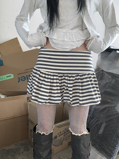 ang project White Gray Striped Low Waist Fluffy Pleated Mini Skirt