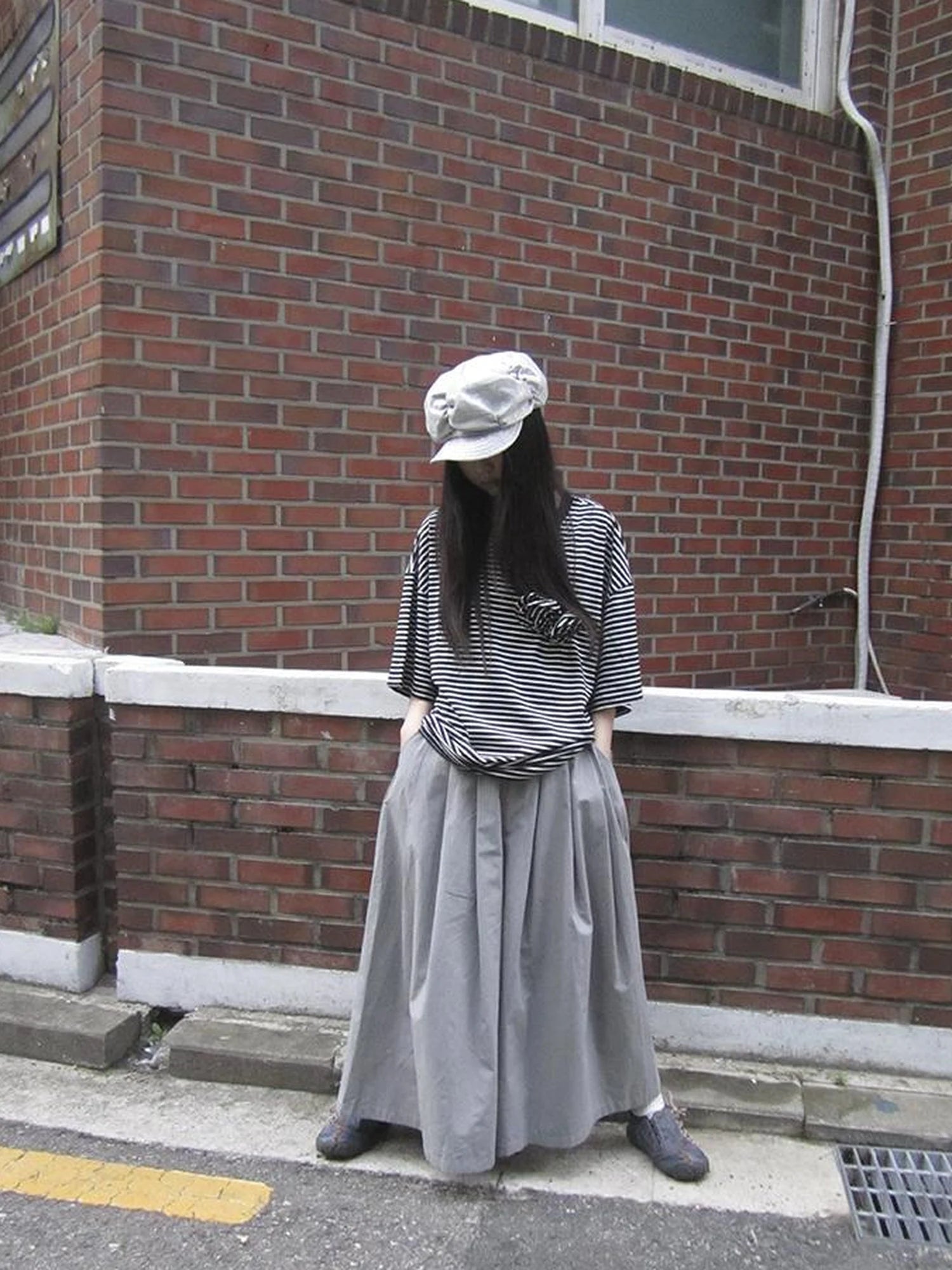 Wide Leg Cropped Pants with Elastic Waist and Pleated Detail