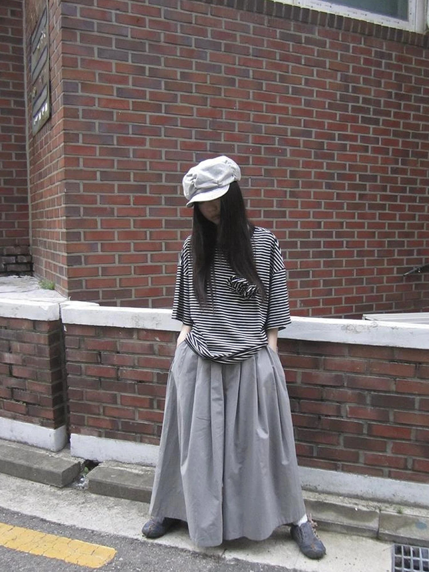 Wide Leg Cropped Pants with Elastic Waist and Pleated Detail