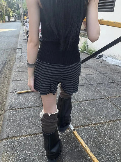 Y2K Low Waist Flap Pocket Pleated Trousers In Black Gray Stripe