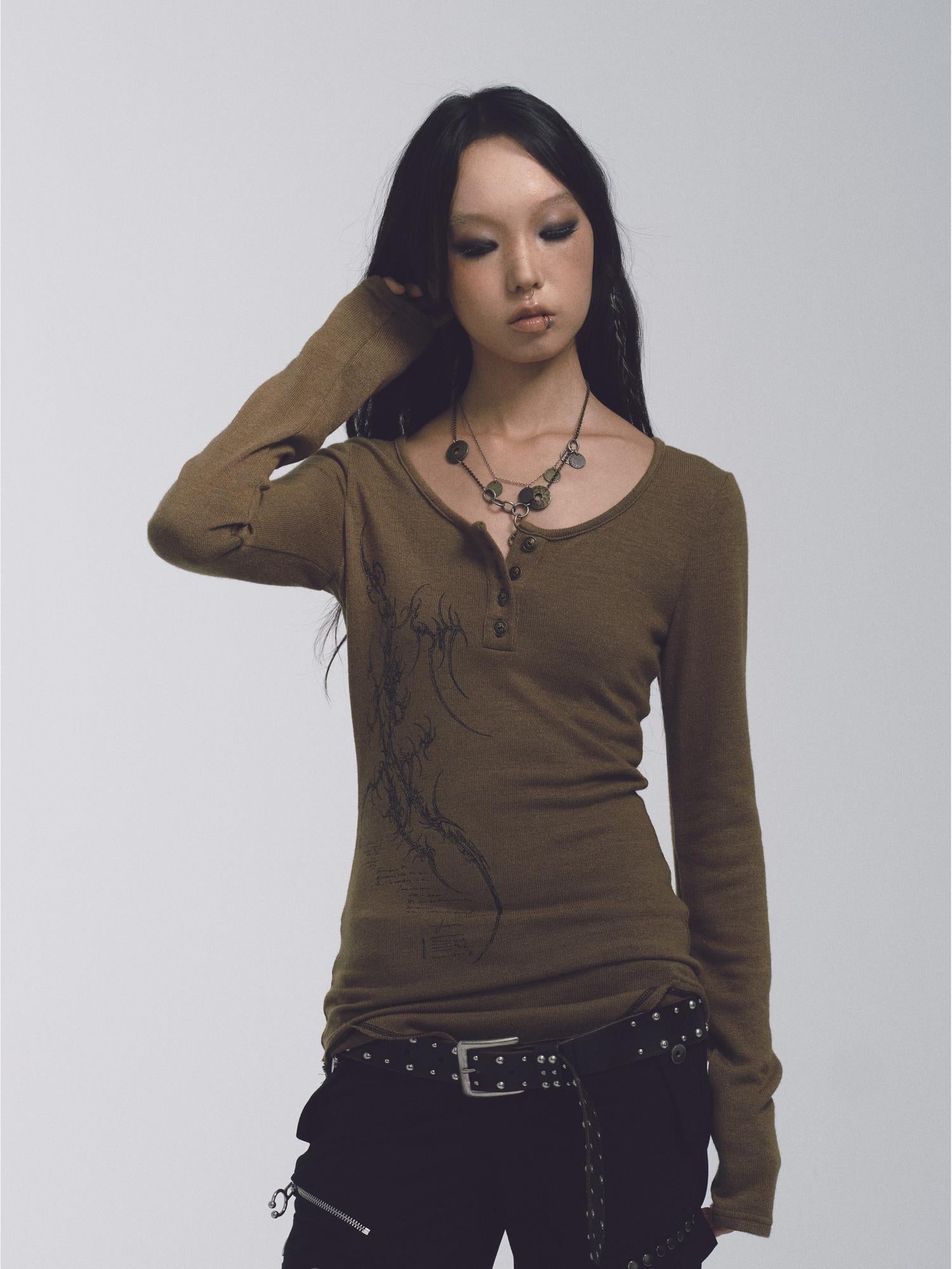 NONAME SPACE Cross Stitch Print Knit Sweater With Skull Buttons And Curved Hem