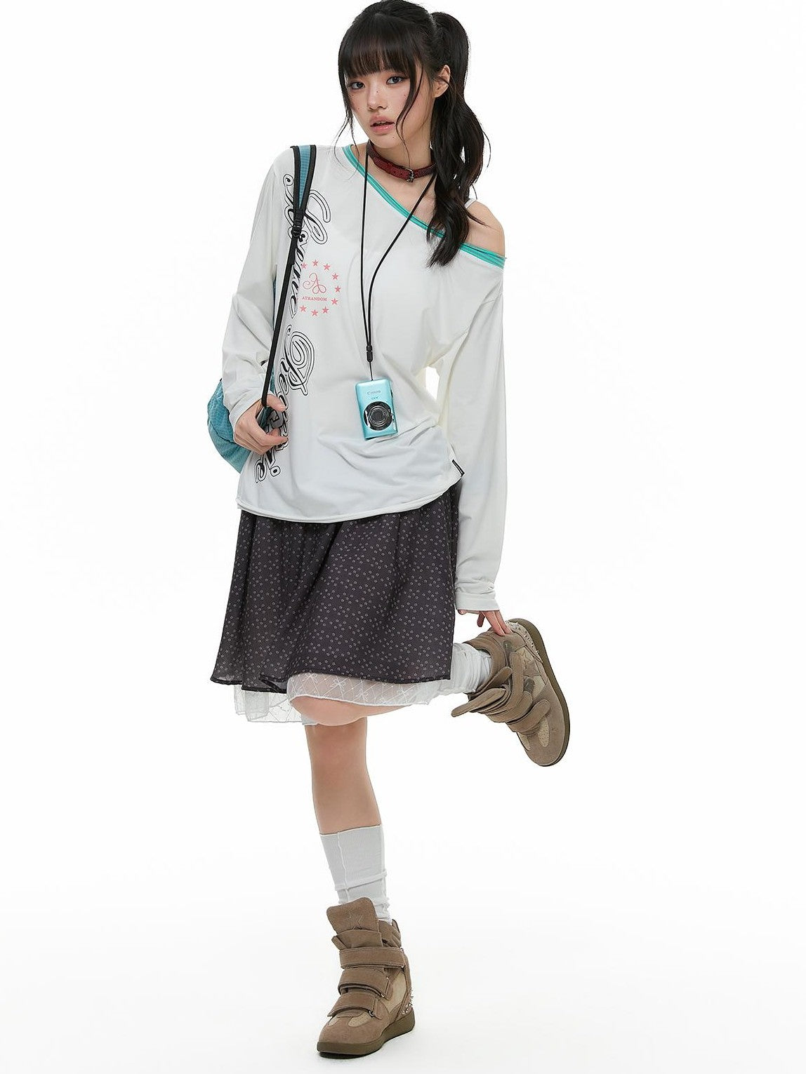 atrandom Asymmetrical Spliced Contrast Text Print Women&