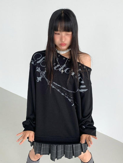 atrandom Black Asymmetric Dropped Shoulder Eyelet Text Print Women&