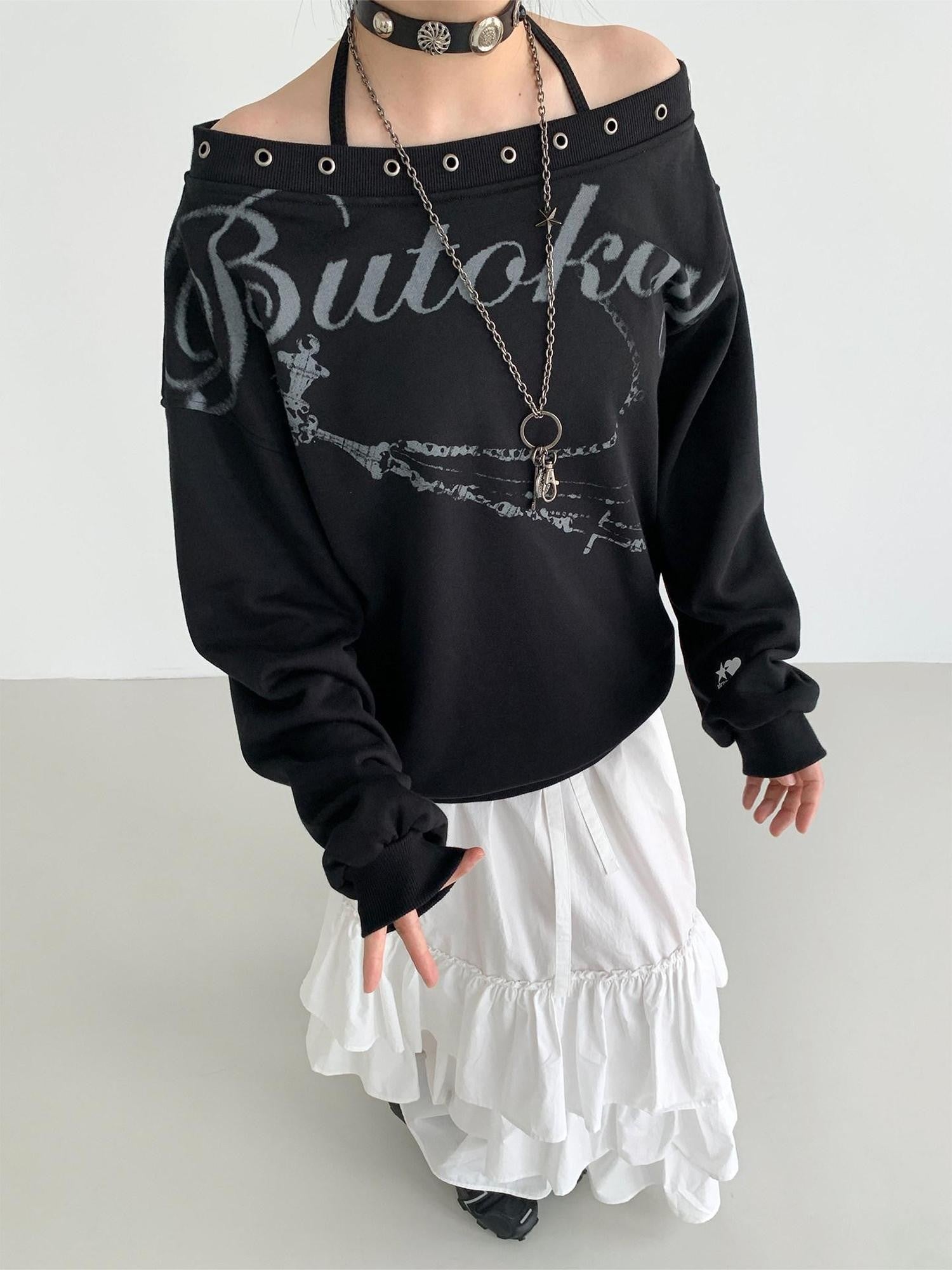 atrandom Black Asymmetric Dropped Shoulder Eyelet Text Print Women&