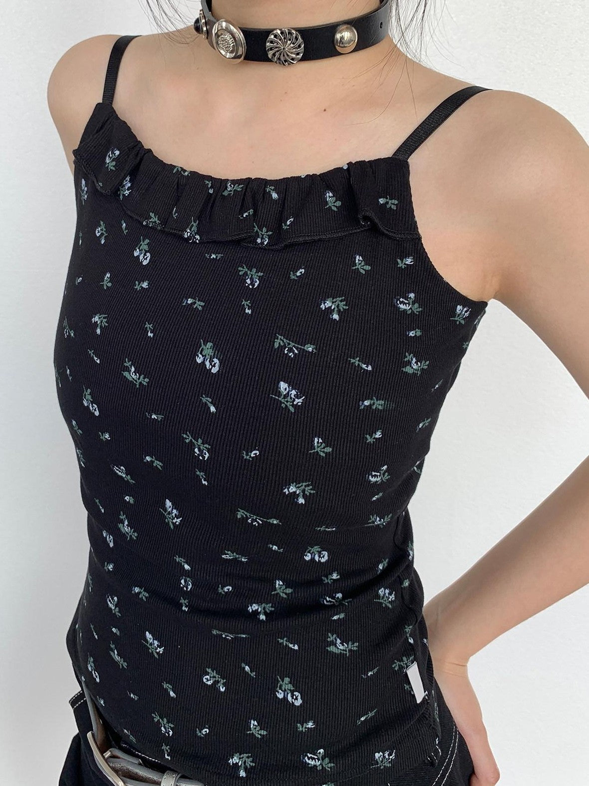 atrandom Black Ditsy Floral Ruffle Slim Women&