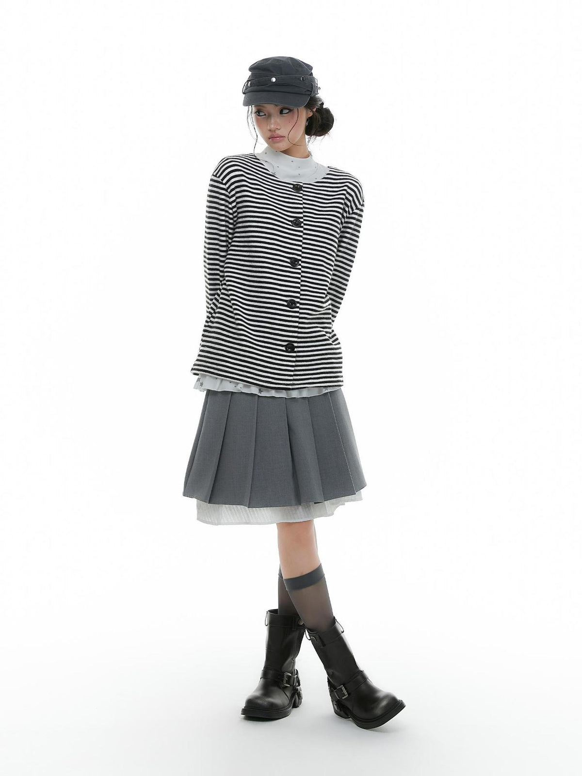 atrandom Black White Striped Crewneck Relaxed Fit Women&