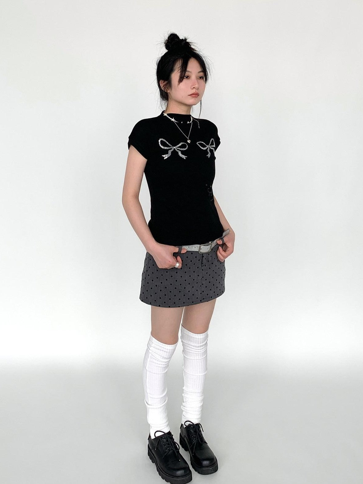 atrandom Sequin Embroidered Bow Print Mock Neck Women&