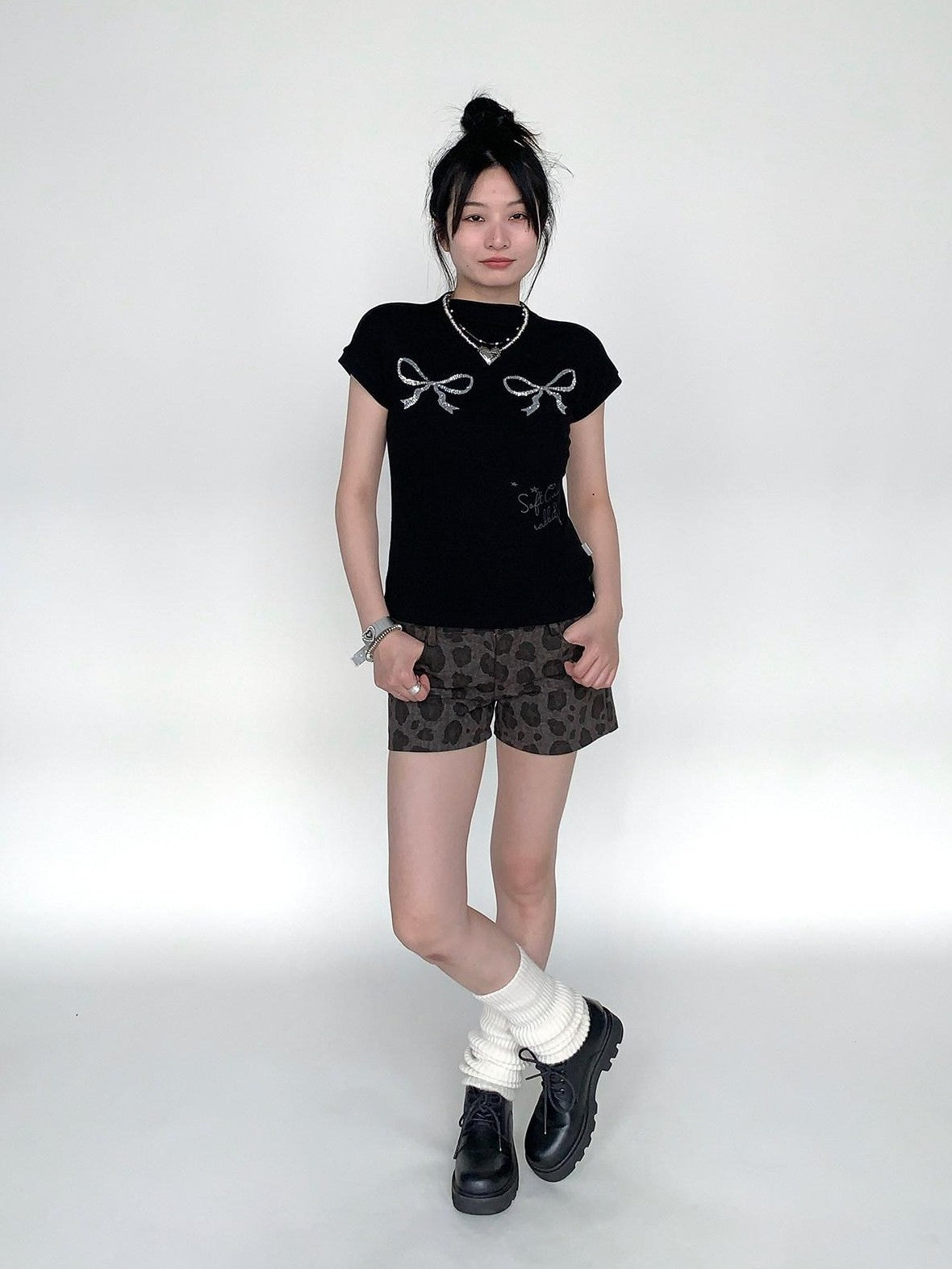 atrandom Sequin Embroidered Bow Print Mock Neck Women&