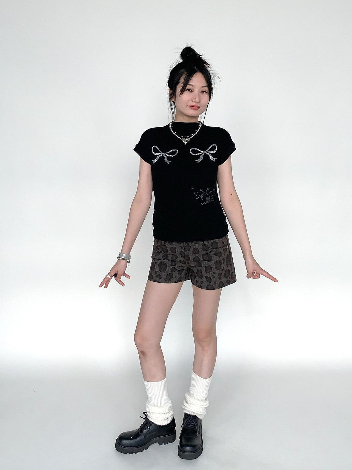 atrandom Sequin Embroidered Bow Print Mock Neck Women&