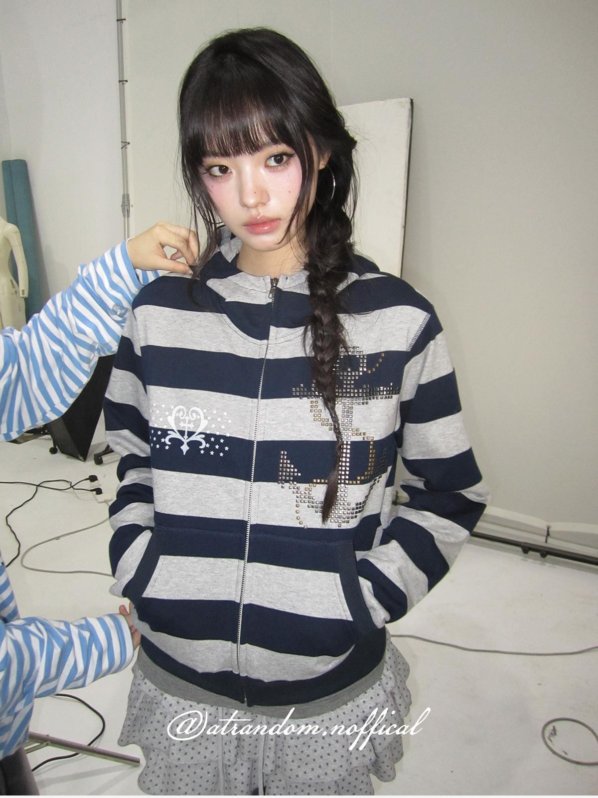 atrandom Striped Anchor Rhinestone Print Women&