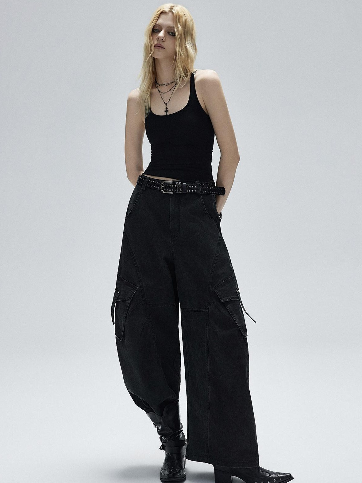 Low pixel Breathable Lyocell Slim U Neck Street Style Racerback Women Black Tank Tops
