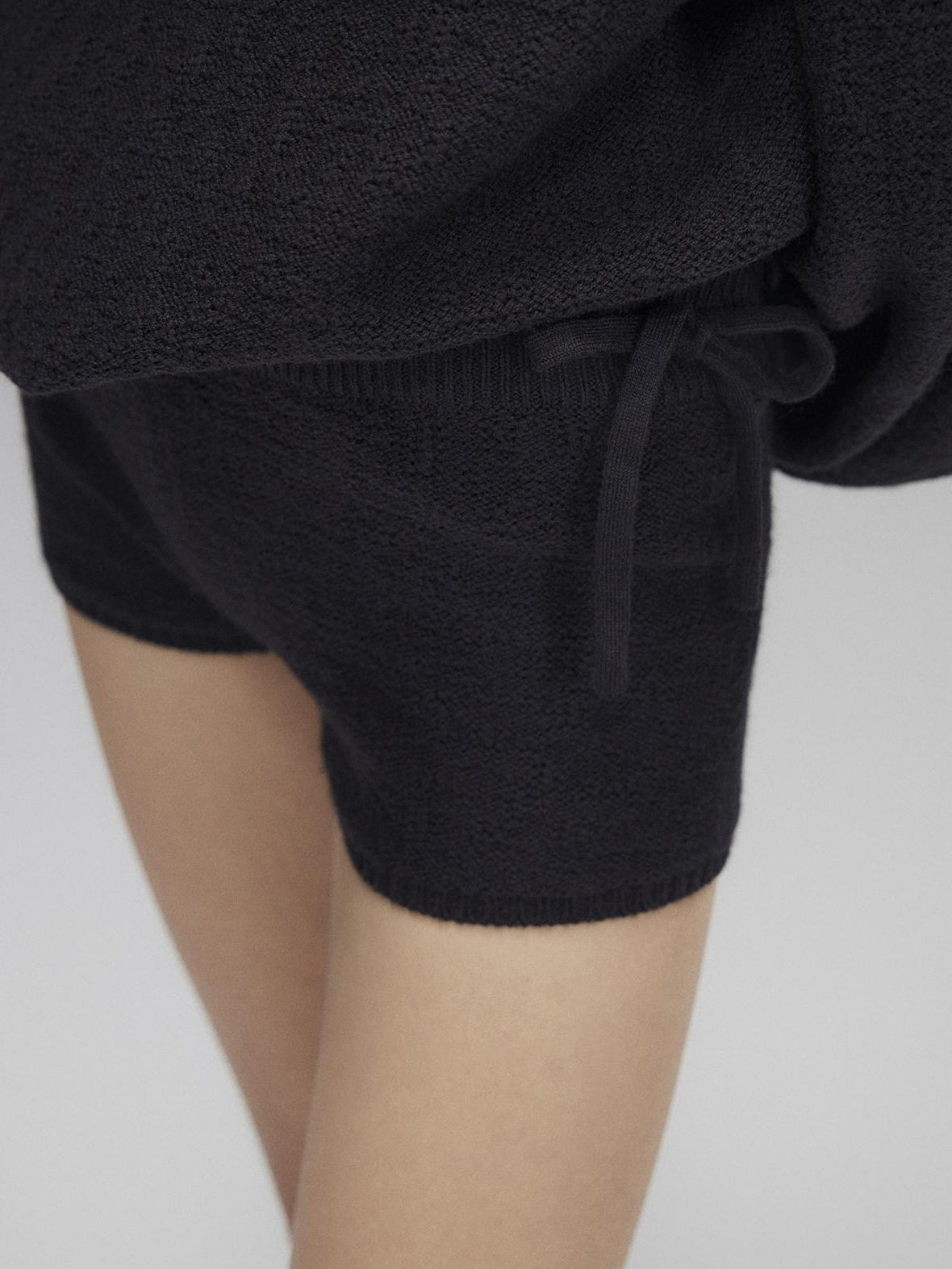 Low pixel Knitted Wool Blend Loose Street Style Women Two Piece Set Navy Mini Shorts