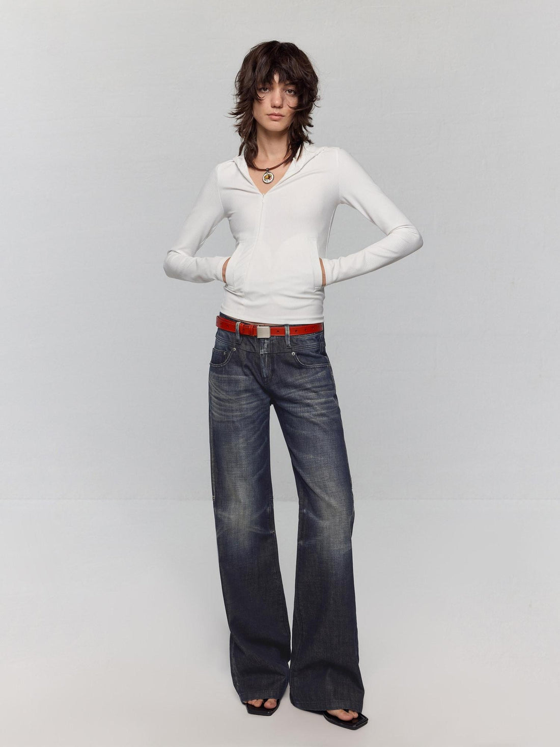 RUN TO THE FUTURE Moisture Wicking Vintage Commuter Slim Hooded White Women Long Sleeve T-Shirts