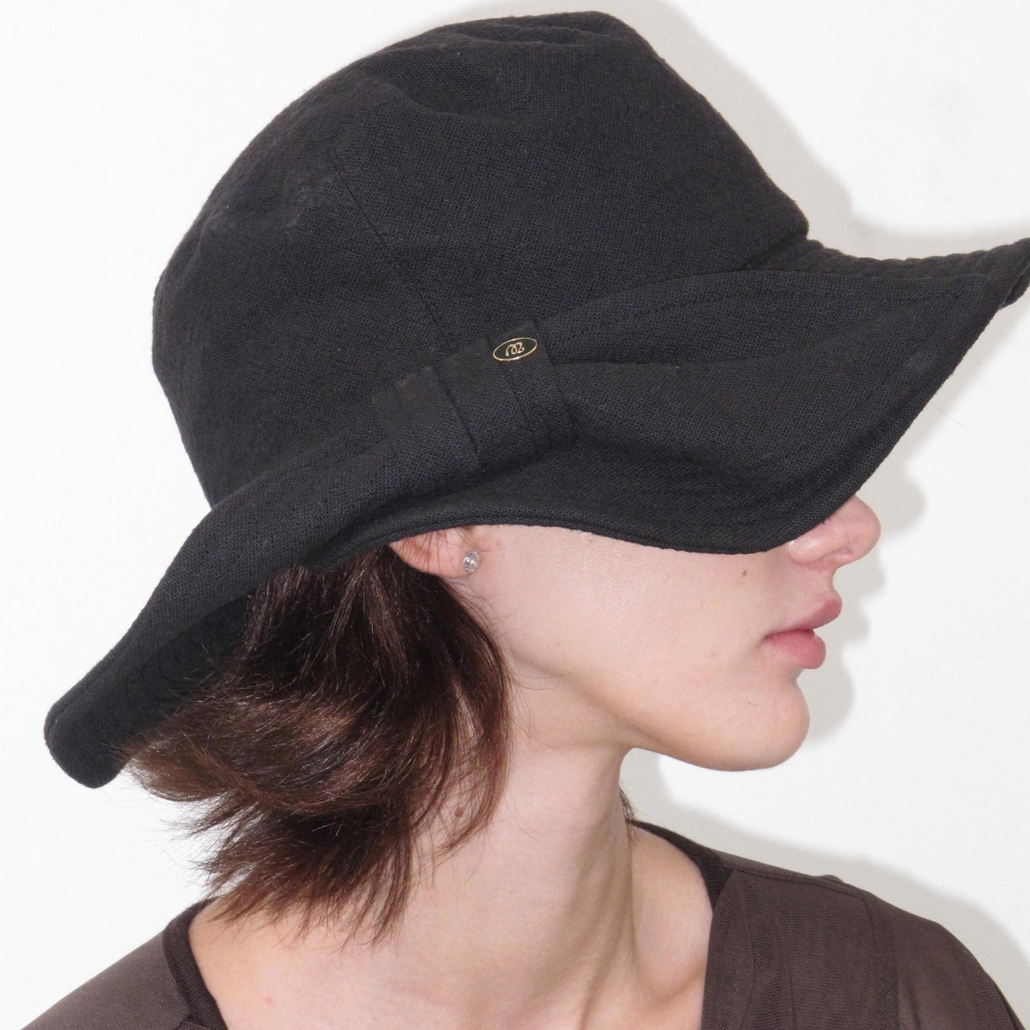 Mito de dar Black Bow Knitted Wide Brim Round Top Women&