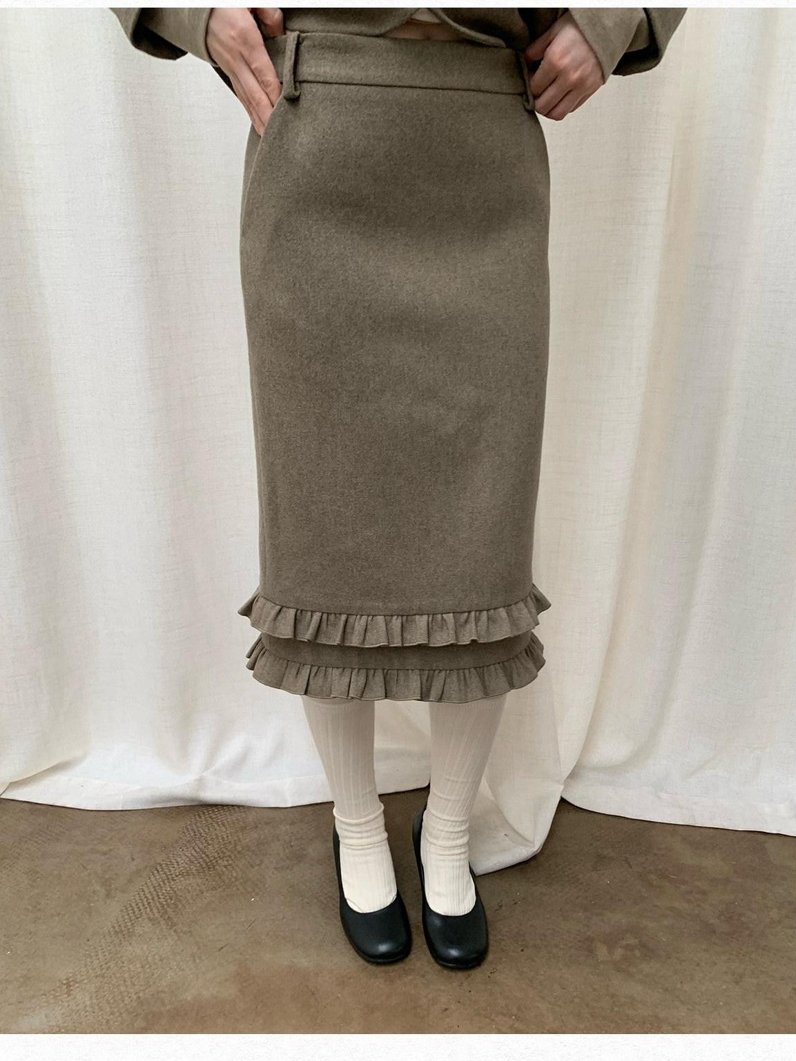 Dorydory Olive Green Ruffle Straight Mid Waist Women&