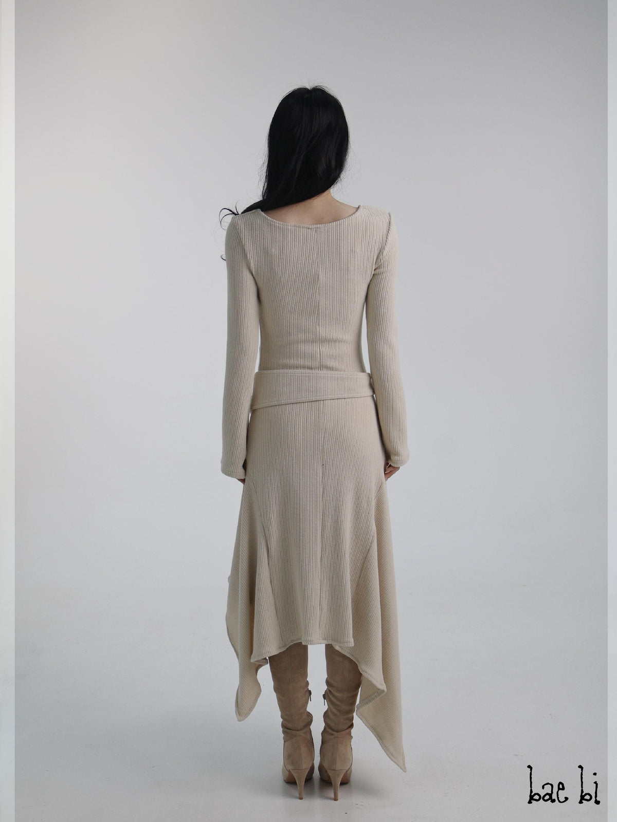 bae bi Ribbed Stripe Asymmetric Hem Long Sleeve Flared Cuff Women&