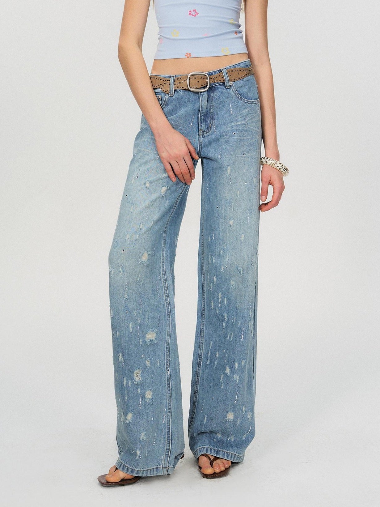 The NeverMore Crystal Trim Relaxed Natural Waist Women Washed Blue Zipper Straight Leg Jeans