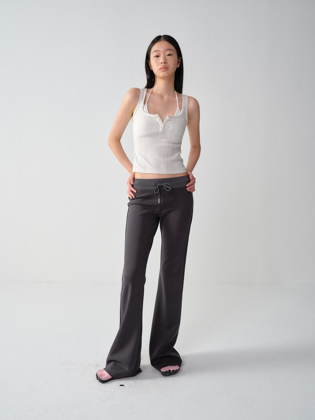 RUN TO THE FUTURE Minimal Tie Low Rise Slim Flare Women Iron Gray Straight Pants