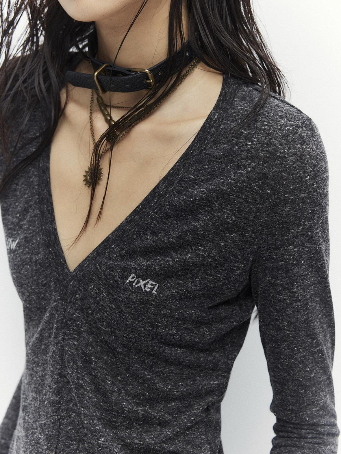 Low pixel Linen Blend Printed Slim Fit V-neck Women Black Long Sleeve T-Shirts