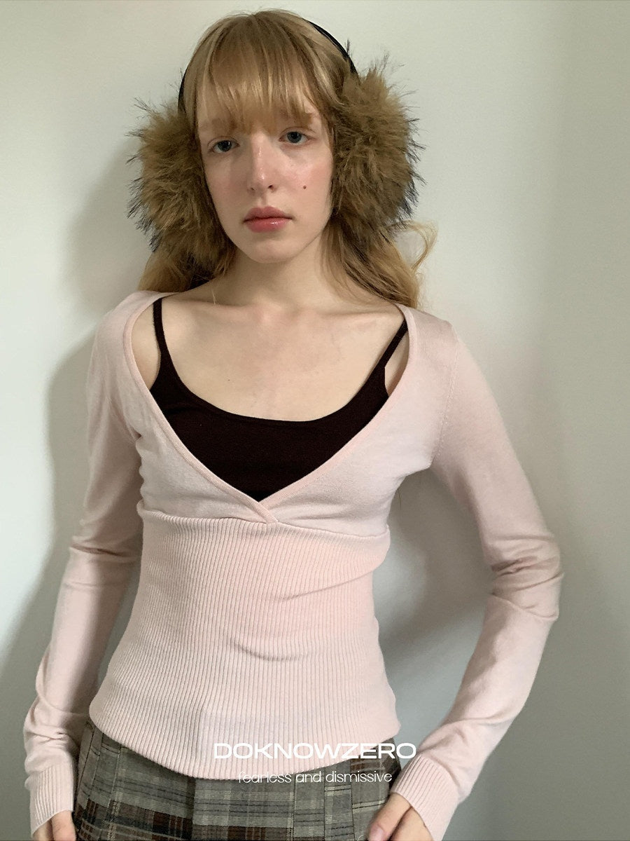 DKZ_OFFICIAL_V-neck_Colorblock_Faux_Layered_Women&
