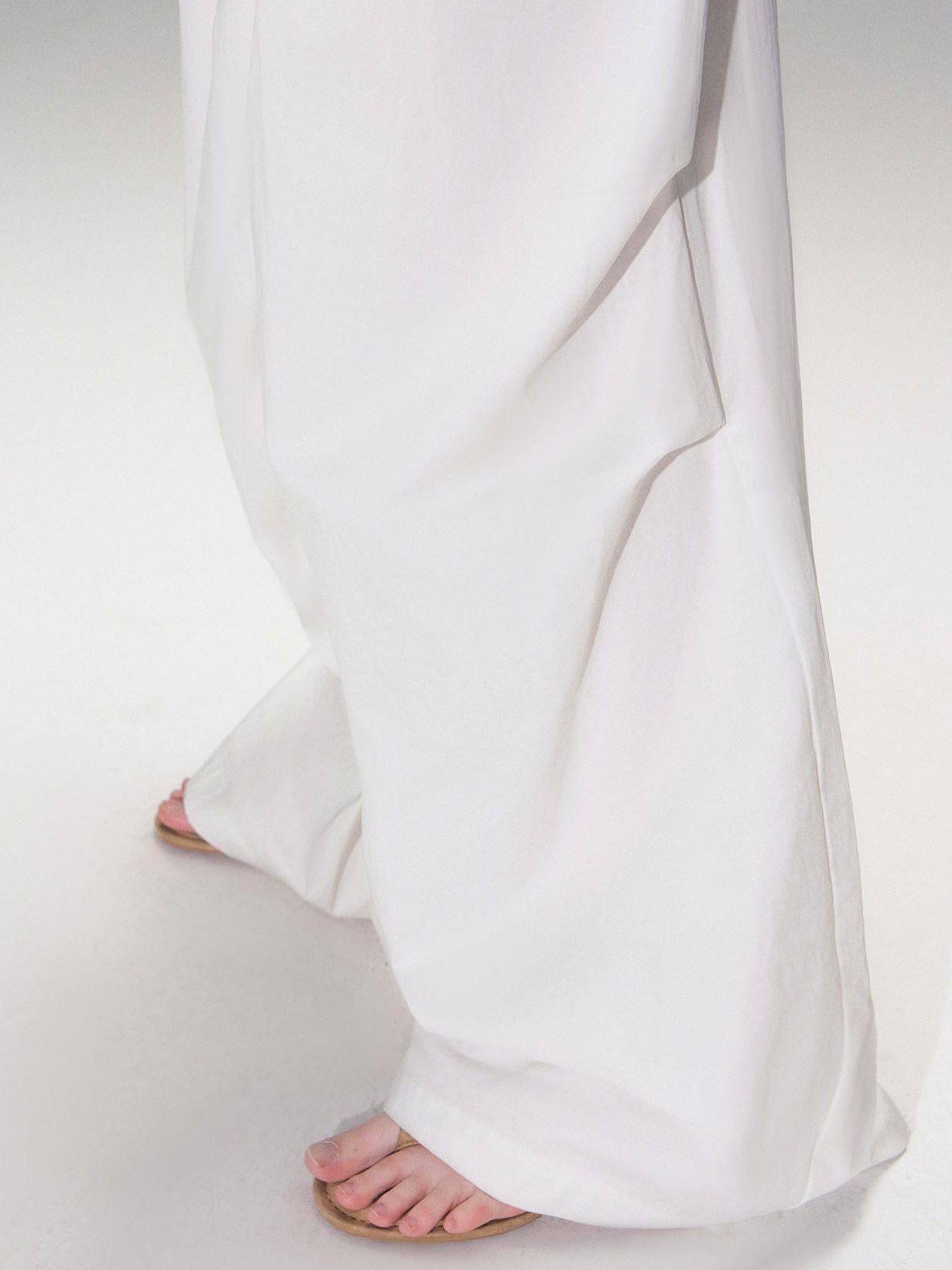The NeverMore Cotton Blend Vintage Curved Cut Natural Waist Women White Wide Leg Pants