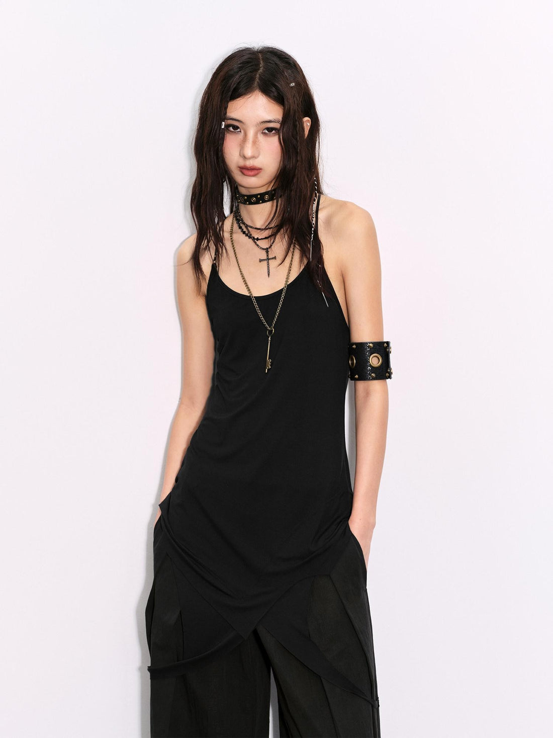 Low pixel Soft Bamboo Fiber Stretch Spaghetti Strap Pullover Black Midi Dresses