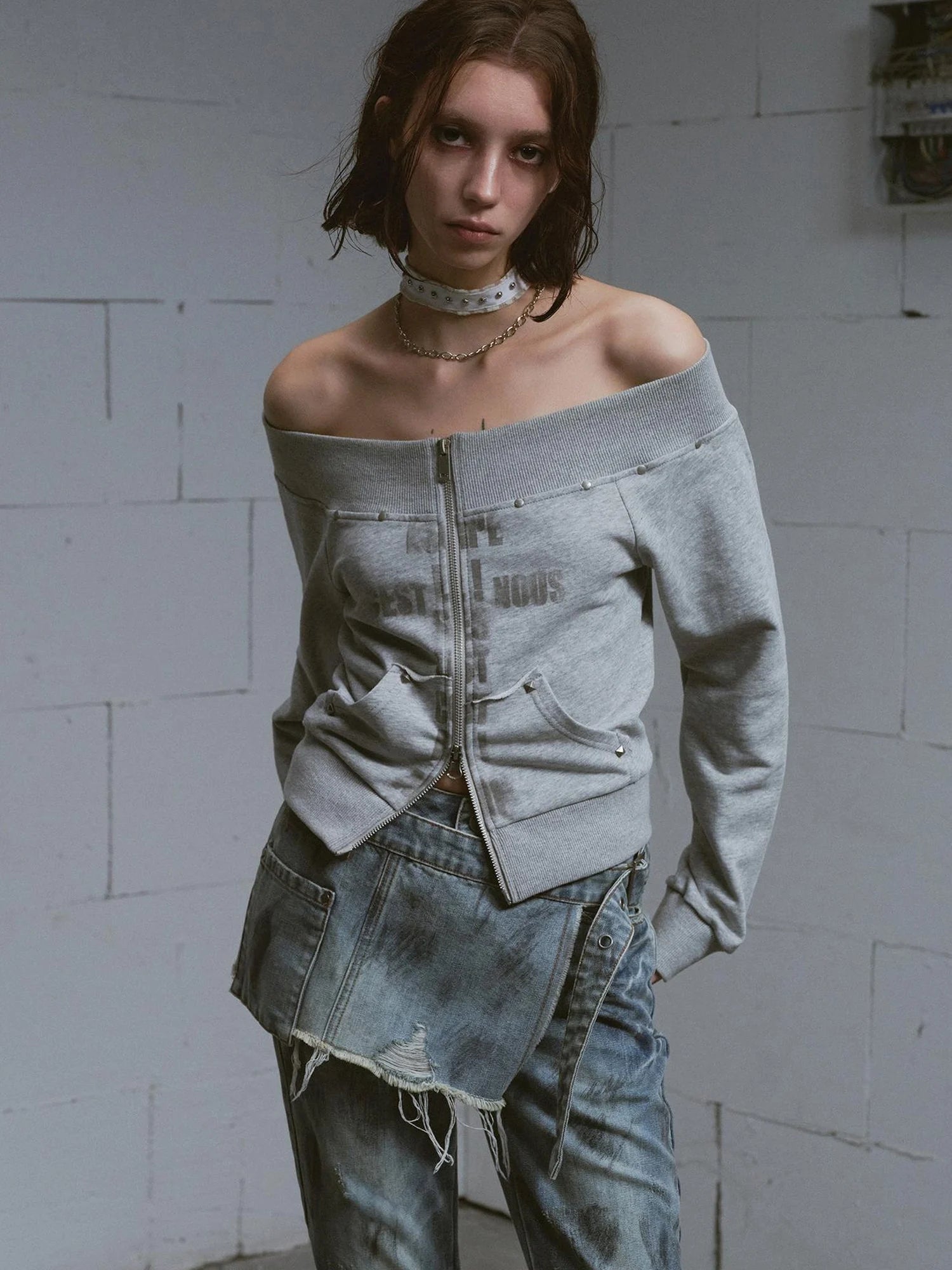 Lost Road Cut Out Print Shoulder Knit Sweatshirt