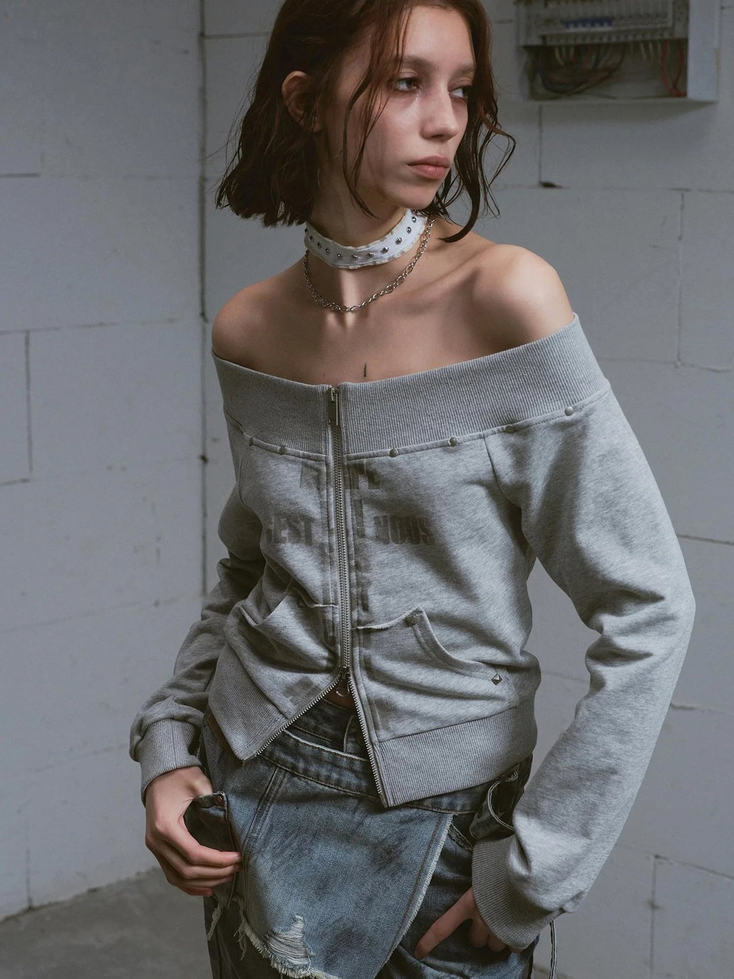 Lost Road Cut Out Print Shoulder Knit Sweatshirt