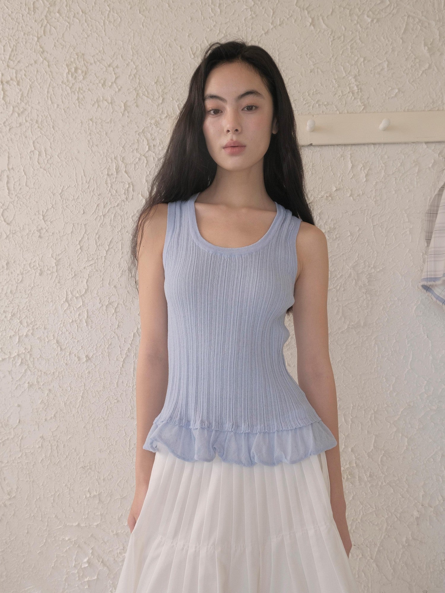 DKZ OFFICIAL Ribbed Knit Ruffle Hem U Neck Racerback Women&