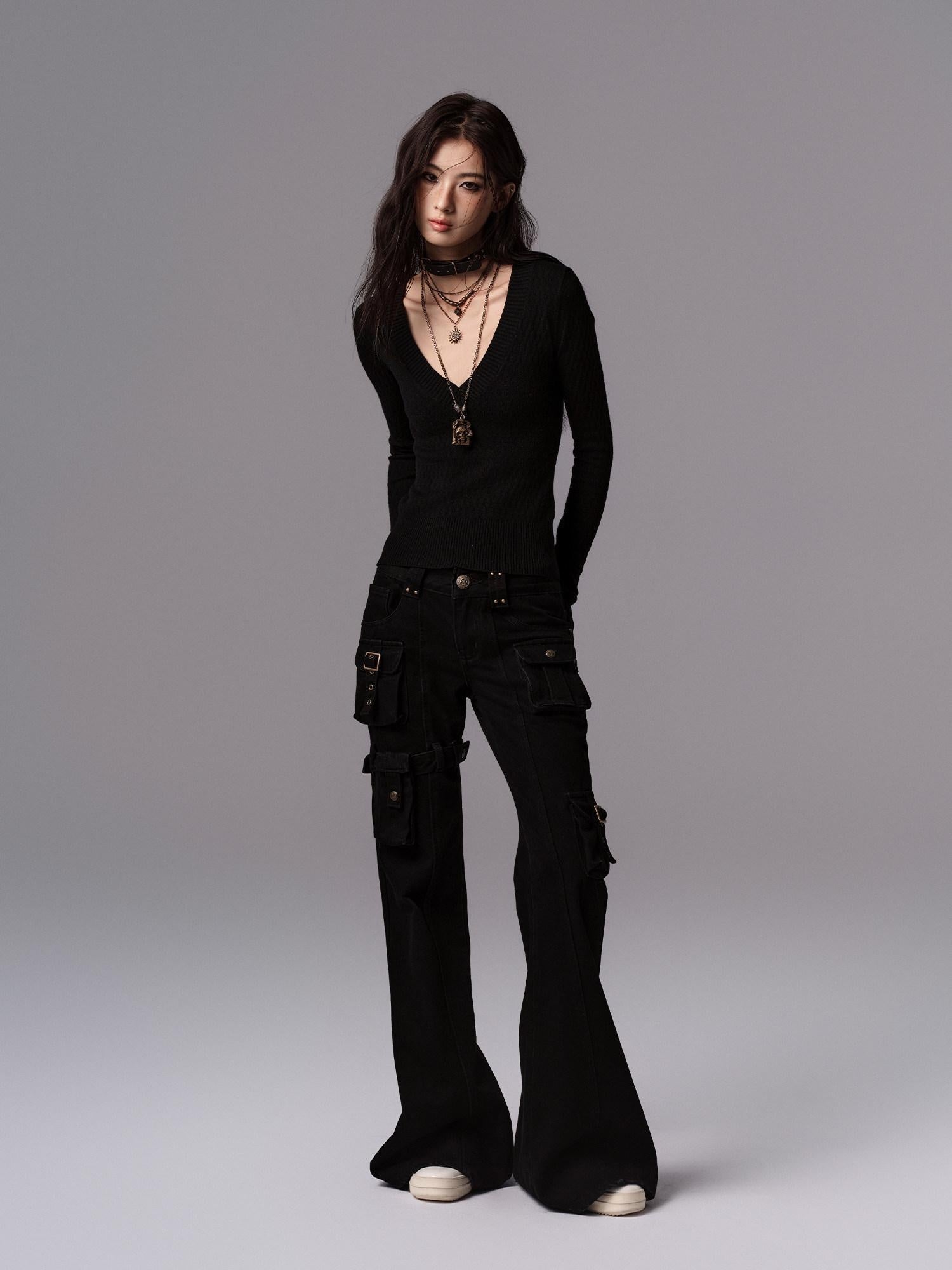 Low pixel Dark Gothic Flared Mid Rise Pocketed Cotton Zip Fly Women Black Cargo Pants