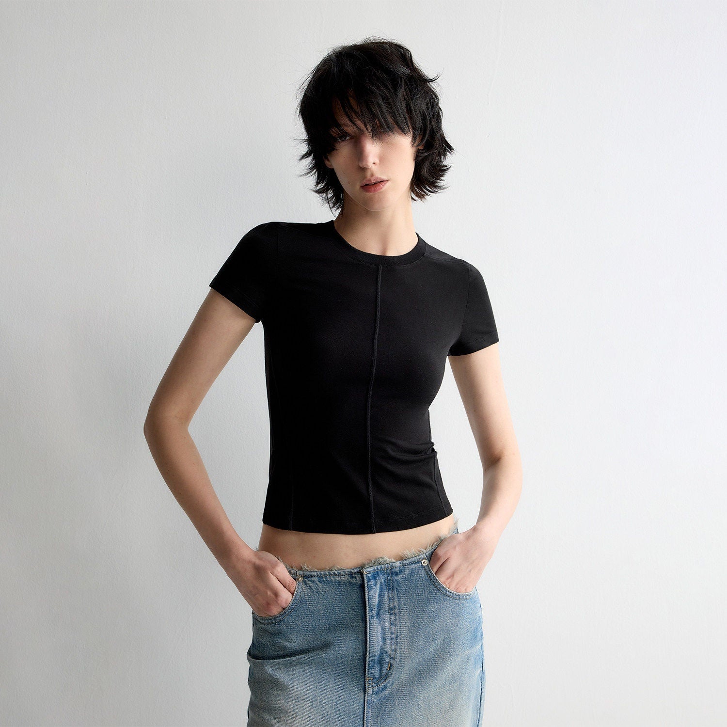 RUN_TO_THE_FUTURE_Cooling_Lyocell_Slim_Fit_Minimalist_Women_Office_Crew_Neck_Solid_Crop_Tops_MISSTT