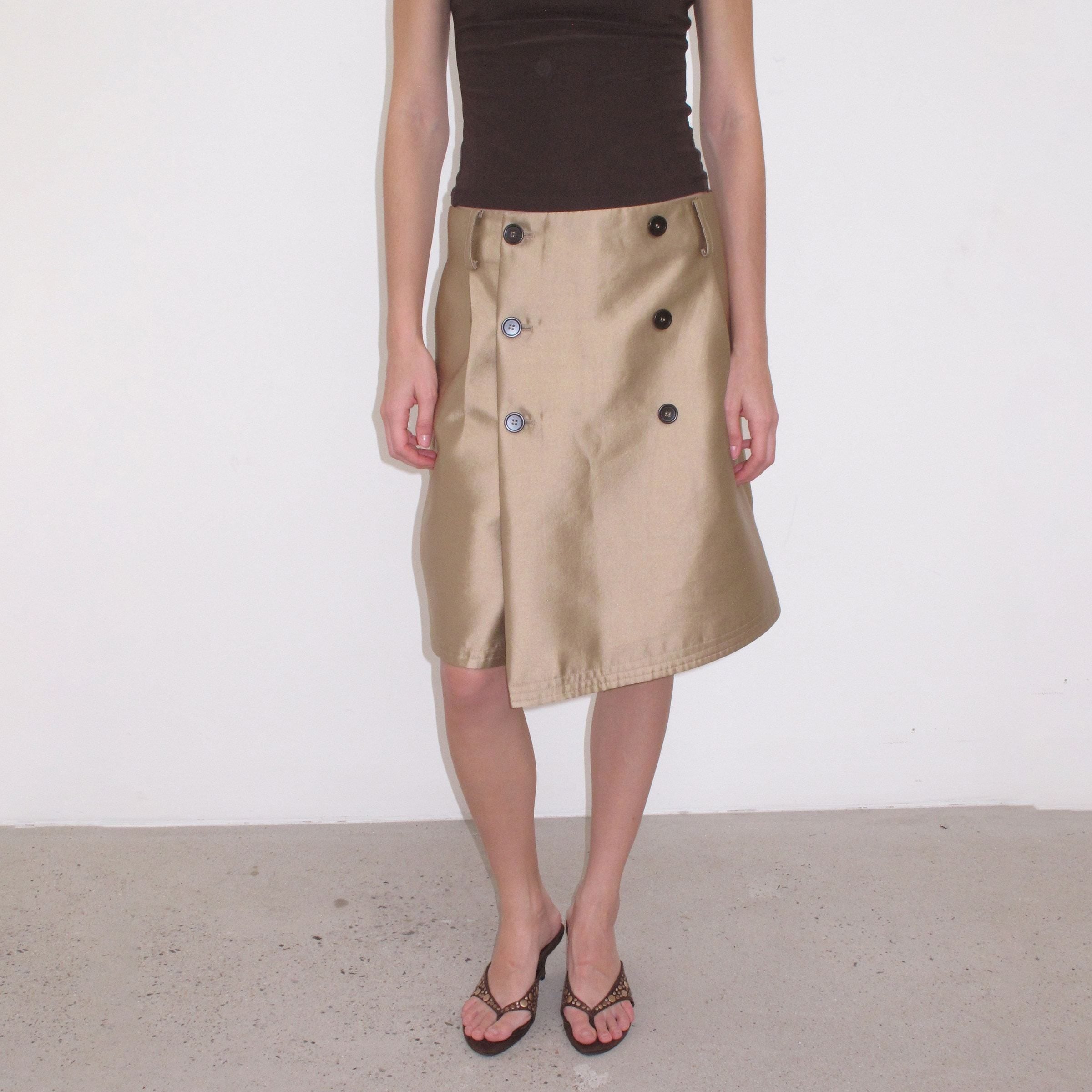 Mito de dar Champagne Gold Button Front A Line Silky Women&