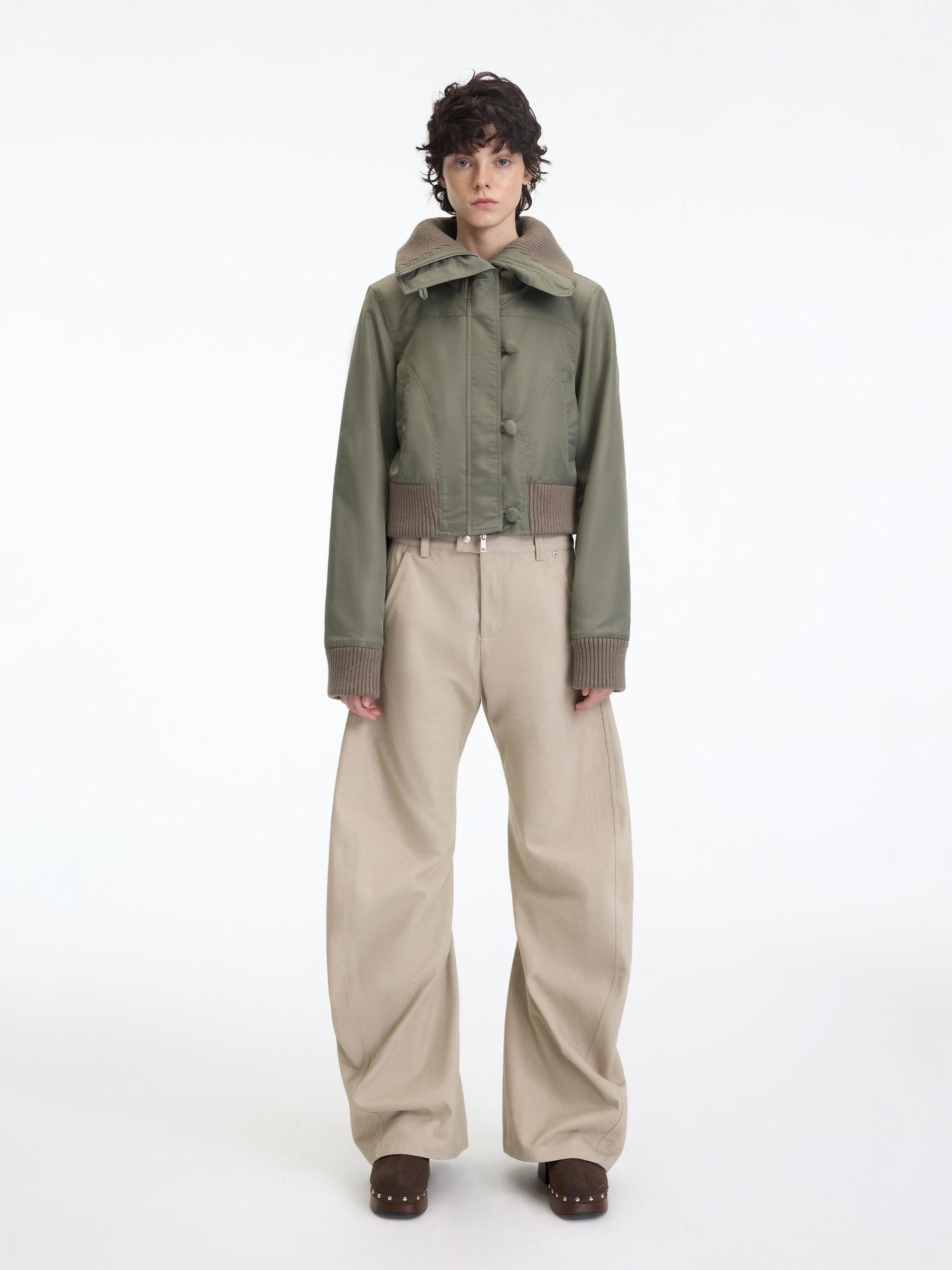 RUN TO THE FUTURE Chinos femme 100 % coton, coupe décontractée sculptée, taille mi-basse, jambes droites
