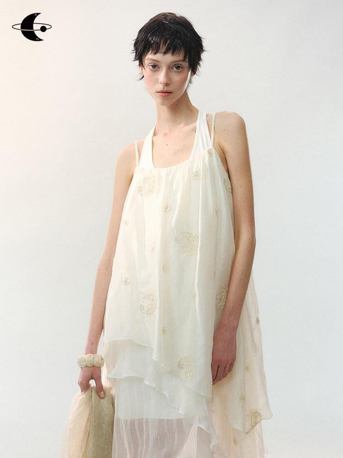 AnnoMundi Wavy Asymmetric Beaded Floral Embroidery Women&