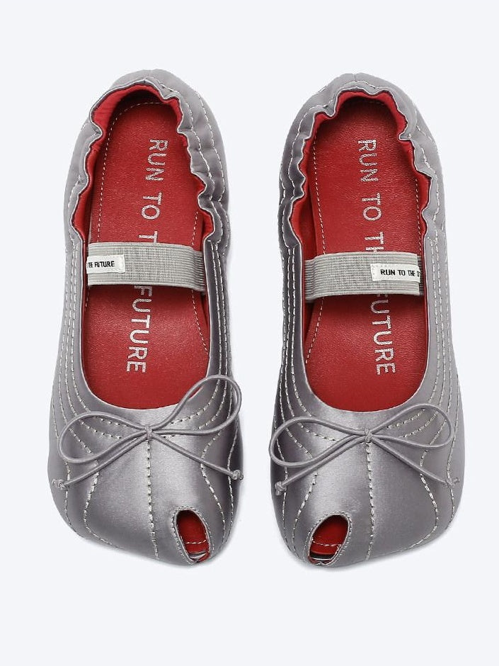 RUN TO THE FUTURE Cross Strap Casual Peep Toe Leather Lined Microfiber Upper Women Black Flats