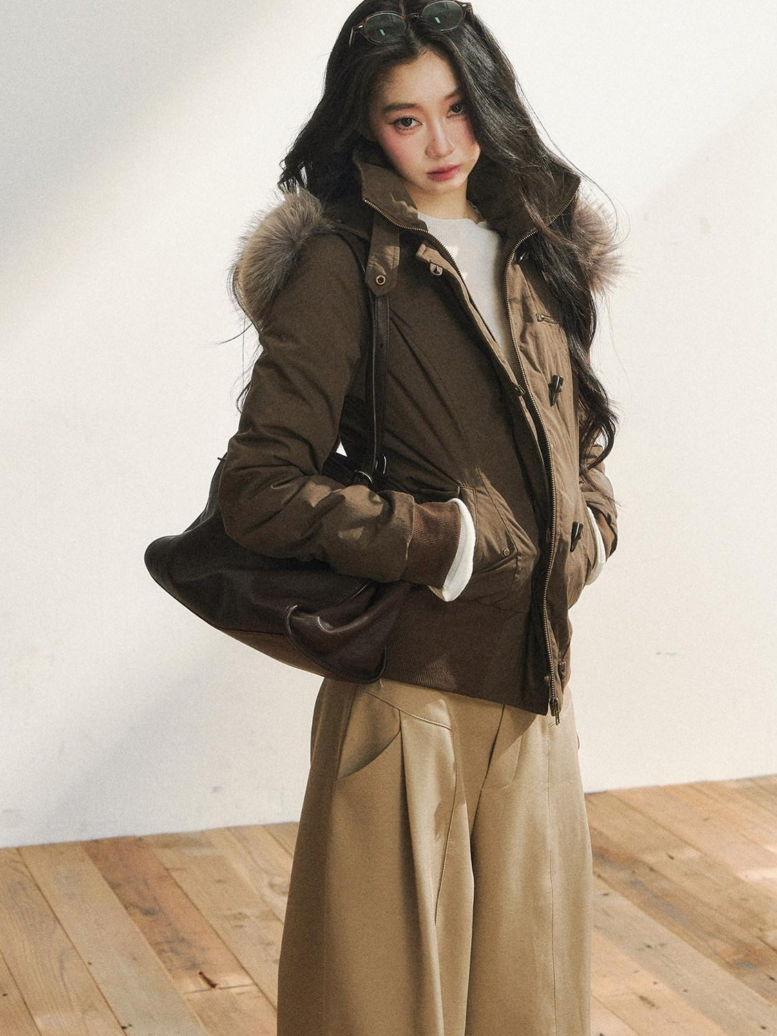 7Shiftin Warm Hooded Two Tone Fur Collar Toggle Closure Short Casual Women Puffer Jackets