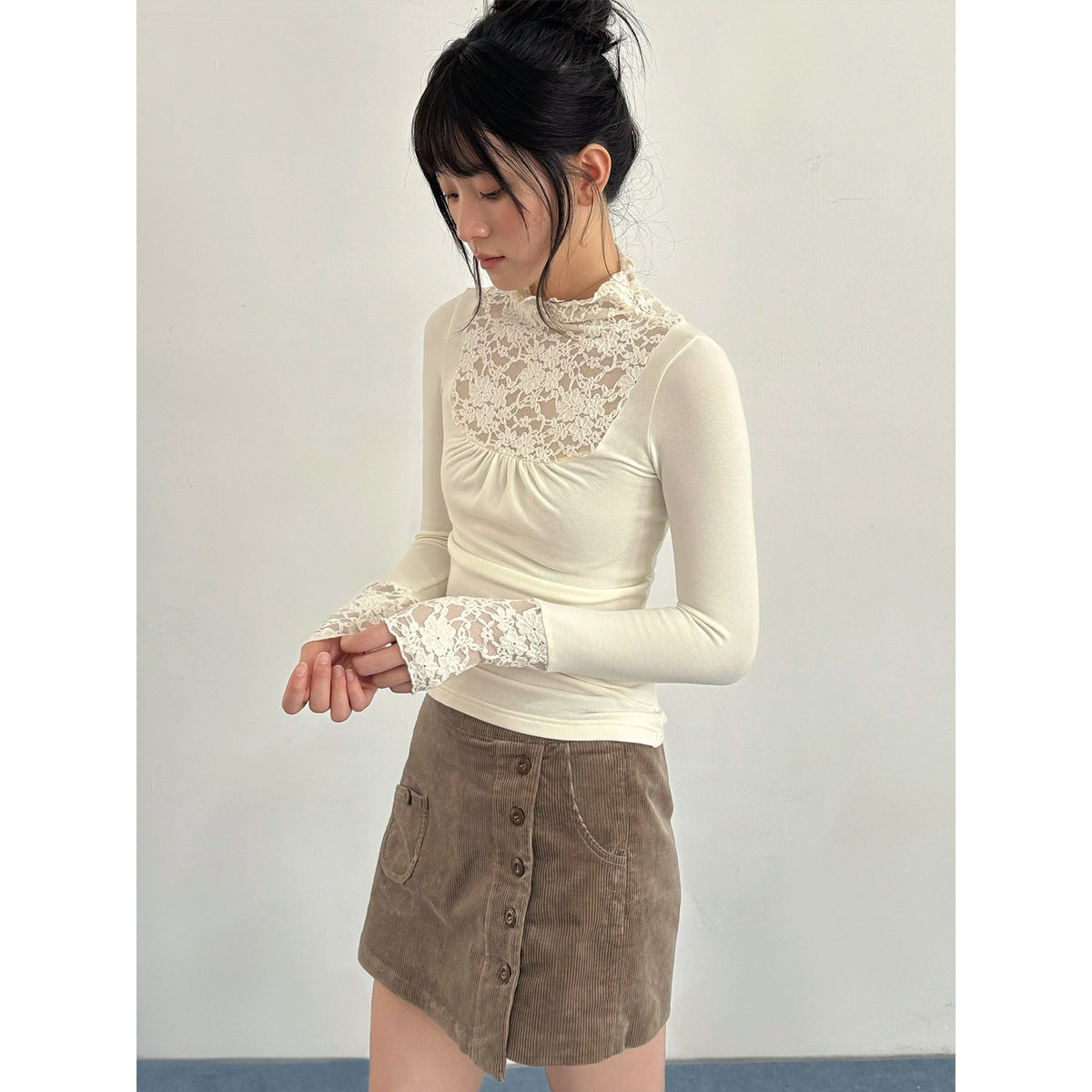chaoschaos_Lace_Spliced_High_Neck_Ruched_Hollow_Out_Women&