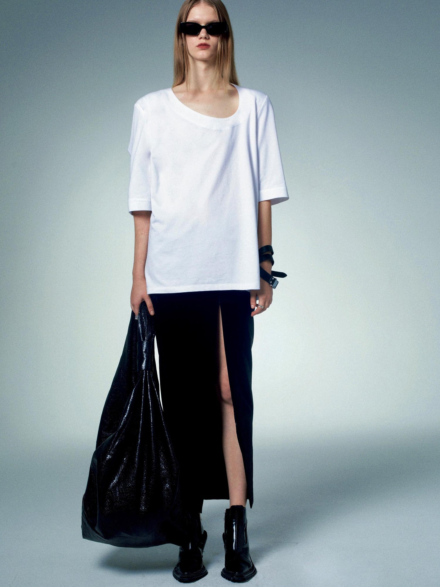 commonce.net Detachable Asymmetrical Wide Collar T-shirt