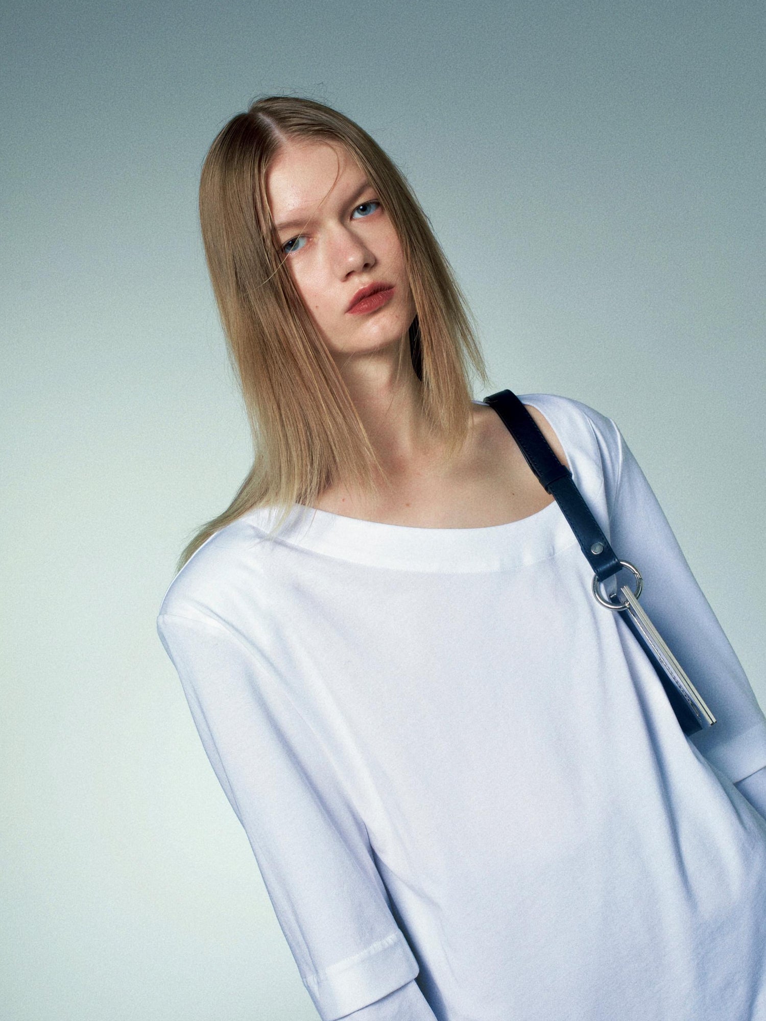 commonce.net Detachable Asymmetrical Wide Collar T-shirt