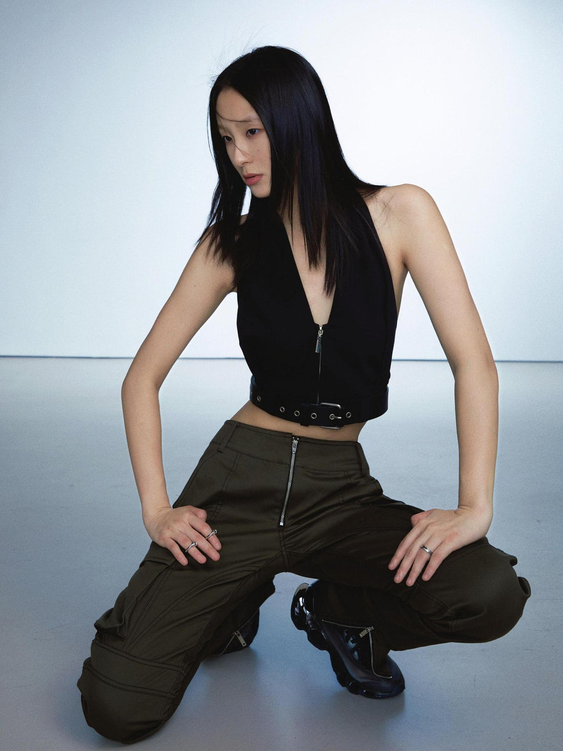 commonce.net Military Green Low Waist Trousers With Slit And 3D Pockets